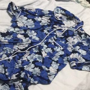 Women’s 2 piece pajama set.  Very soft, t shirt like material, Jones New York.